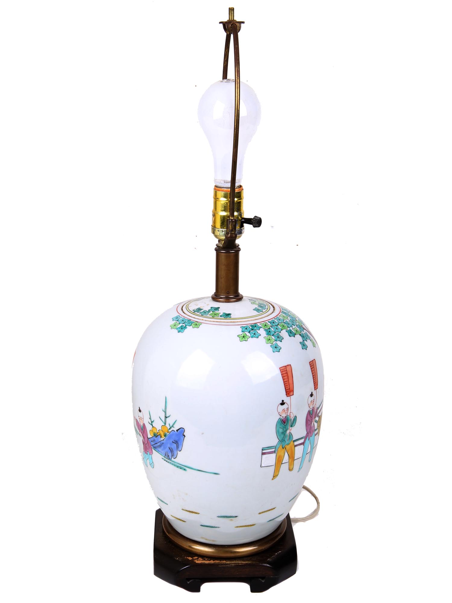 CHINESE POLYCHROME PORCELAIN DESK LAMP WITH SHADE PIC-2